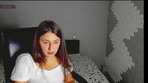 emili77777 online show from September 16, 6:58 am
