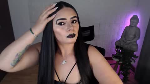 POWERFULL GODDESS EMILI online show from March 5, 11:23 pm