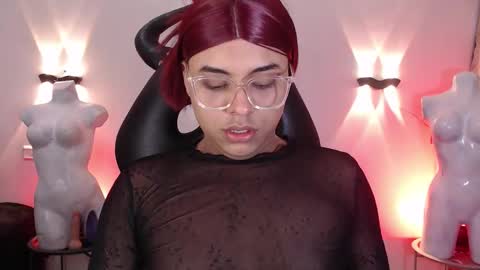 Emili roux online show from February 22, 5:44 pm