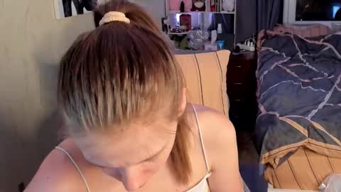 emili_sweet__ online show from February 17, 4:24 pm