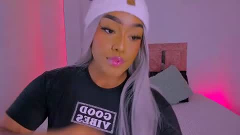emili_williams10 online show from July 30, 2:21 am