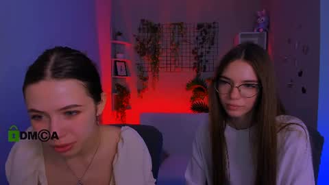 Snapshot of emilia_fly chatting on July 16, 11:16 am Emi online show from July 16, 11:16 am