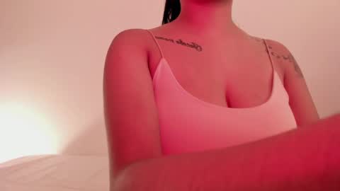 Emilia Big Boobs online show from December 15, 7:10 pm
