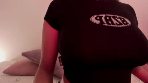 Emilia Big Boobs online show from December 20, 12:41 am