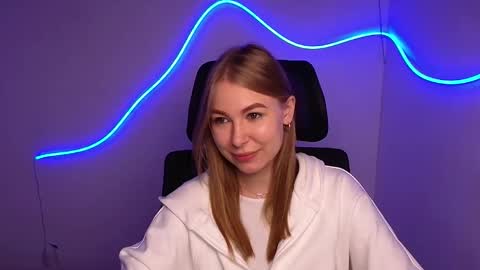 Emilia online show from October 8, 5:49 am