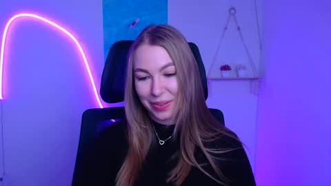 Emilia online show from December 23, 6:33 am