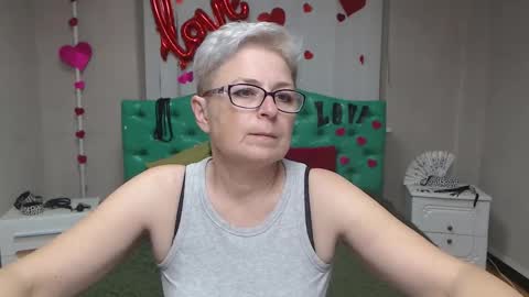 EmiliaGree online show from October 14, 5:36 pm