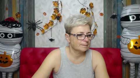 EmiliaGree online show from November 2, 6:10 pm