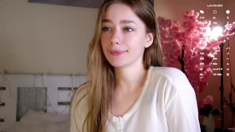 Tessa online show from April 3, 11:19 am