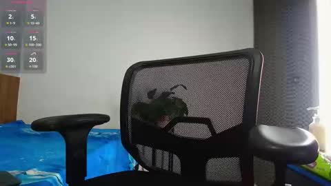 emilibonnie online show from April 9, 10:37 pm