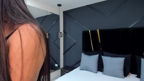 Emillie online show from December 26, 5:19 pm