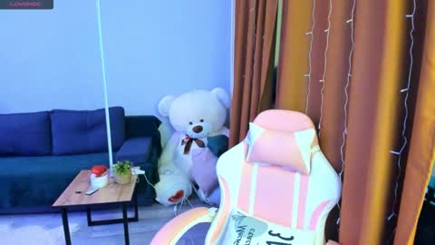 Emiliya online show from December 22, 1:57 am