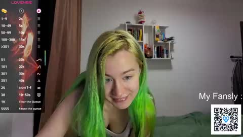 Emily online show from August 5, 9:06 pm