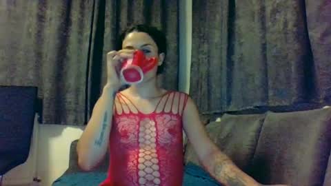 Snapshot of emilly_daniel chatting on June 26, 10:25 pm Emilly and Daniel online show from June 26, 10:25 pm