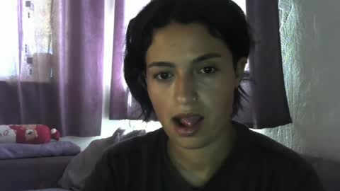 Snapshot of emilly_daniel chatting on July 4, 11:16 am Emilly and Daniel online show from July 4, 11:16 am
