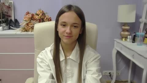 Emilly online show from November 20, 7:41 am