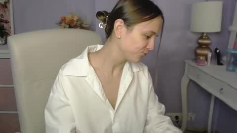 Emilly online show from February 21, 8:04 am