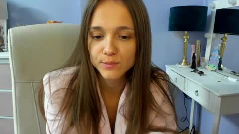 Emilly online show from June 9, 6:58 am