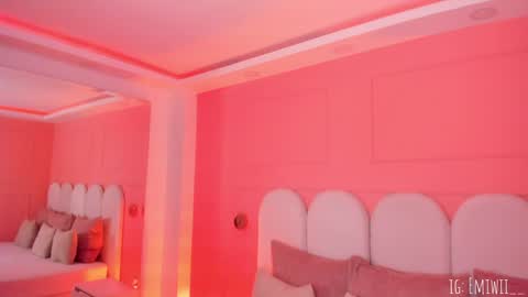 Emilly  online show from March 30, 6:31 pm