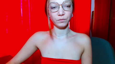 Emilly online show from February 4, 6:41 am