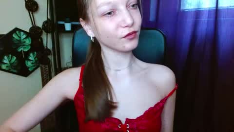 Emilly online show from April 13, 8:42 am