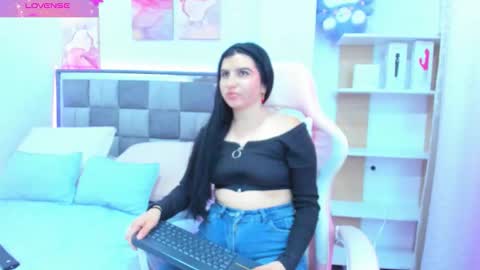 emily9__ online show from March 27, 8:19 pm