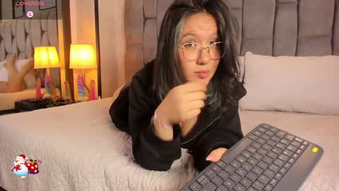 Emily online show from December 14, 7:40 am