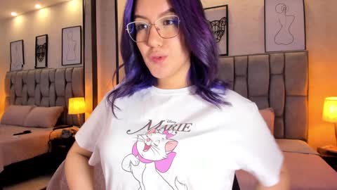 Emily online show from January 5, 10:10 am