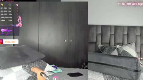 Snapshot of emily___fox chatting on July 1, 11:23 am Emily online show from July 1, 11:23 am