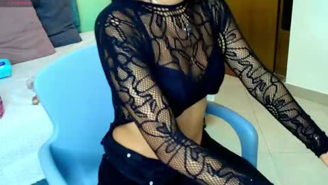  E M I L Y  online show from October 1, 1:17 pm