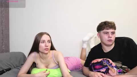 emily_and_ilumi online show from October 23, 5:12 pm