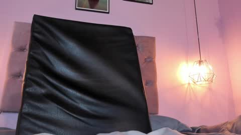 Emily online show from January 10, 11:29 pm