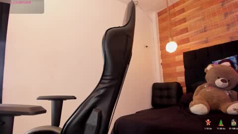 emily_brown04 online show from November 11, 12:05 pm