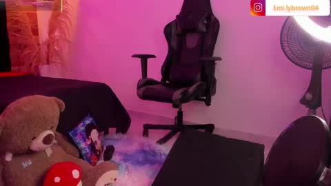 emily_brown04 online show from February 10, 12:20 pm