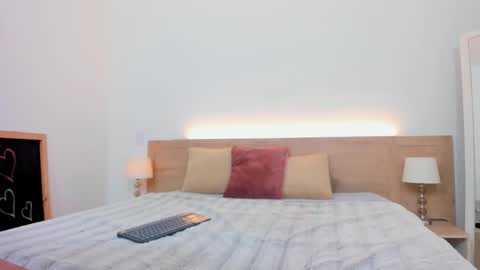 emily_bruss online show from February 13, 3:35 am