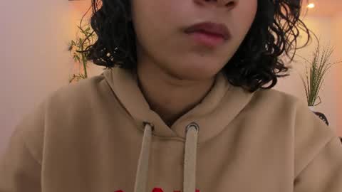 Snapshot of emily_bruss chatting on July 11, 9:27 pm emily_bruss online show from July 11, 9:27 pm