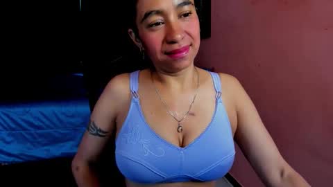 emily_bunny7 online show from January 15, 5:49 pm