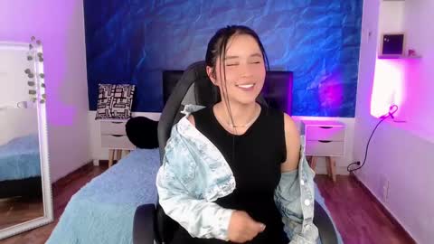 Emily Carter online show from December 14, 3:51 am