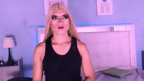 emily_castillo_1 online show from September 18, 3:08 am