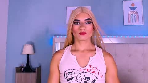 emily_castillo_1 online show from September 23, 5:21 am