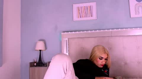 emily_castillo_1 online show from September 27, 5:12 am