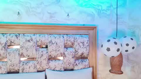 Snapshot of emily_dempsey chatting on June 27, 7:41 pm emily_dempsey online show from June 27, 7:41 pm