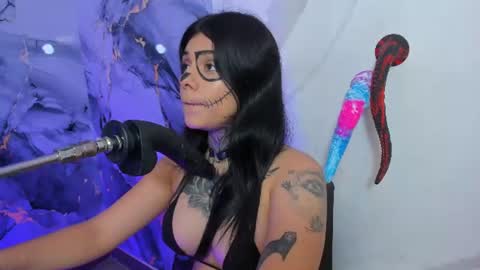 emily_evol online show from July 18, 12:20 pm