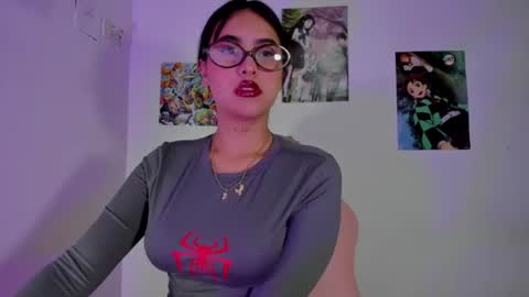 Snapshot of emily_fox_3 chatting on July 17, 1:56 am emily fox 3 online show from July 17, 1:56 am