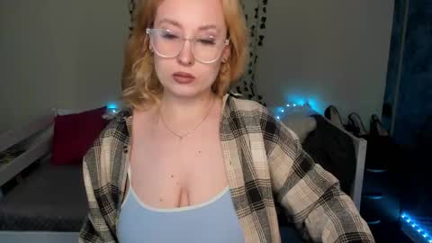 EMILY online show from September 29, 2:16 am