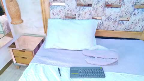 Snapshot of emily_greco chatting on July 17, 11:39 am emily_greco online show from July 17, 11:39 am