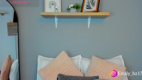 Snapshot of emily_haze chatting on January 13, 10:14 am Emily online show from January 13, 10:14 am