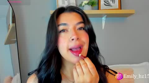 Snapshot of emily_haze chatting on February 25, 10:47 am Emily online show from February 25, 10:47 am