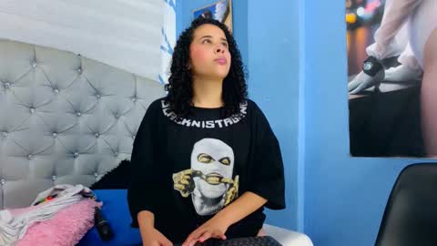 Emily jhon online show from September 12, 5:13 pm