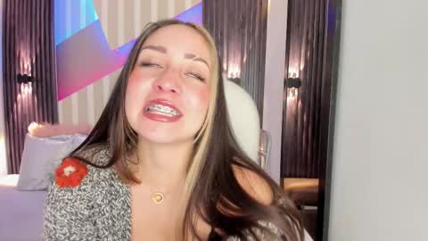 Emily online show from October 17, 3:03 pm